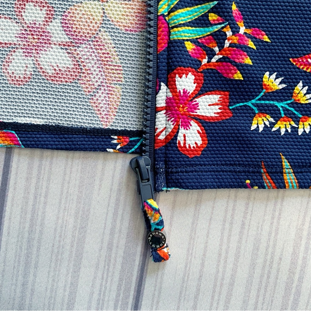 Tommy Bahama Tropical Print Zip-Front Long-Sleeve Jacket - Picture 11 of 15